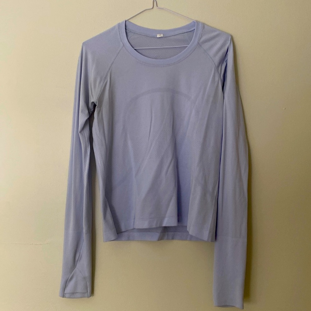 Lululemon swiftly crop size 6, pale blue VGUC